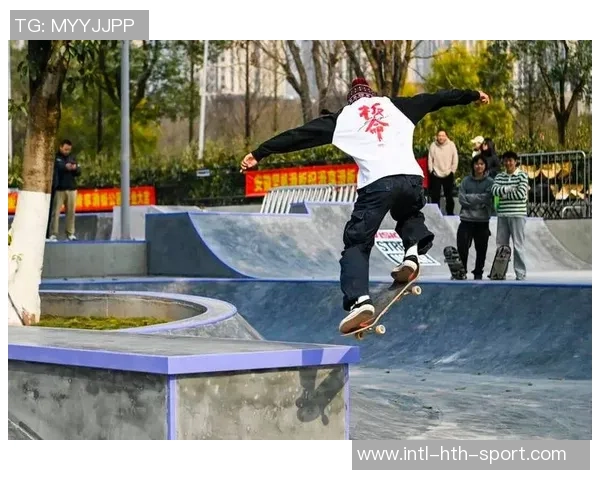 重庆滑板队中路突破的背后故事与发展趋势分析